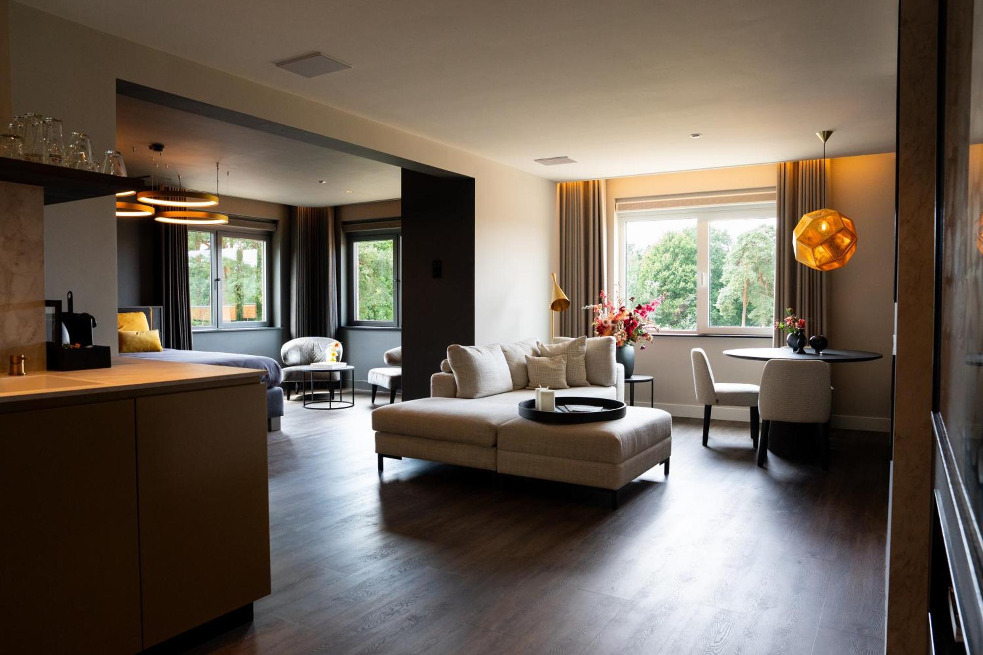 Superior King Suite
